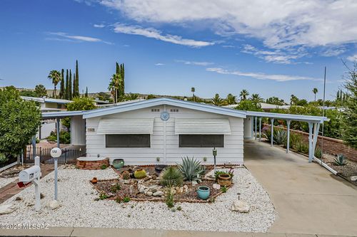 100 W Pinon Dr, Green Valley, AZ, 85614-4219 | Card Image