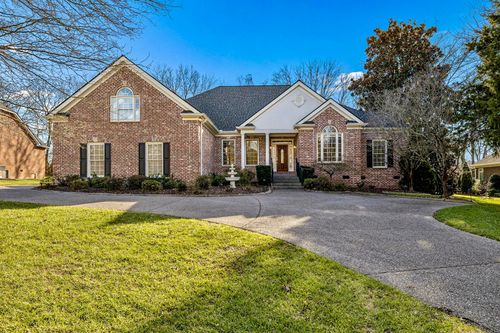 9067 Fallswood Ln, Brentwood, TN, 37027-8681 | Card Image