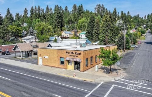 424 S Main St, Troy, ID, 83871-5009 | Card Image
