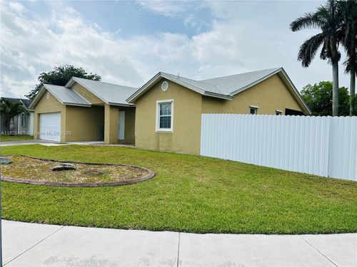 13840 Sw 280th Ter, Homestead, FL, 33033-5741 | Card Image
