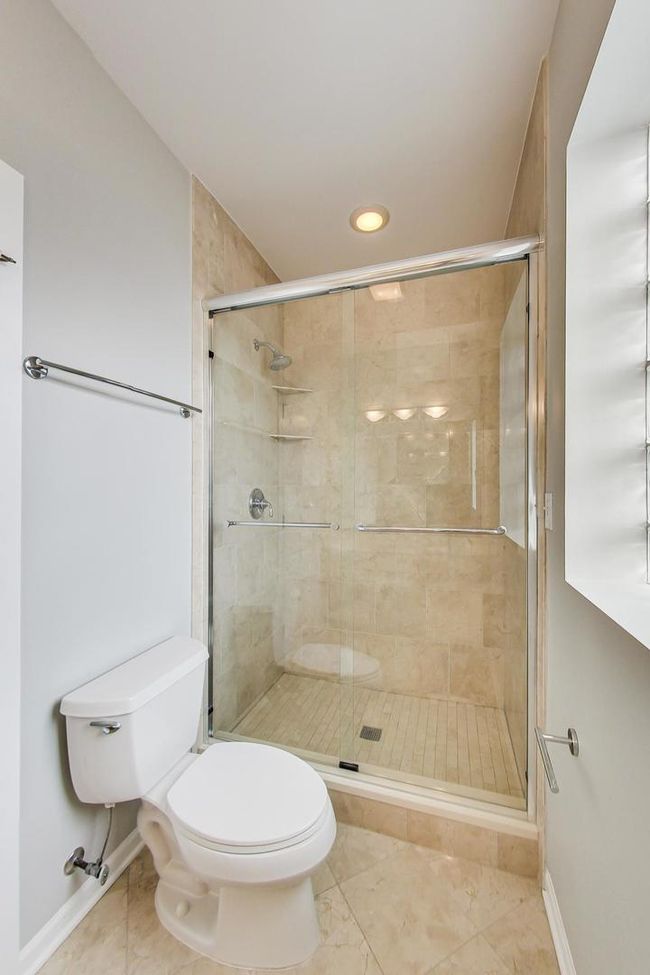 APT-3 - 2249 W Foster Ave, Home with 2 bedrooms, 2 bathrooms and null parking in CHICAGO IL | Image 17