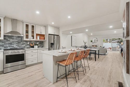 674 St Ives Ct, Walnut Creek, CA, 94598-2233 | Card Image