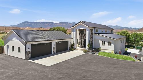 339 N 400 W, La Verkin, UT, 84745-5230 | Card Image