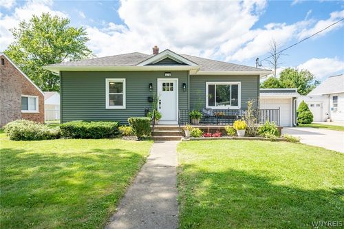 272 Fredericka St, North Tonawanda, NY, 14120-2630 | Card Image