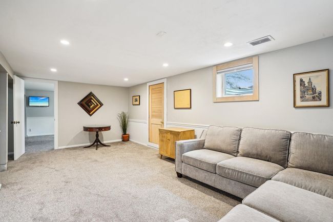 26-web-or-mls-Maryland Ave-2204-026.jpg | Image 21