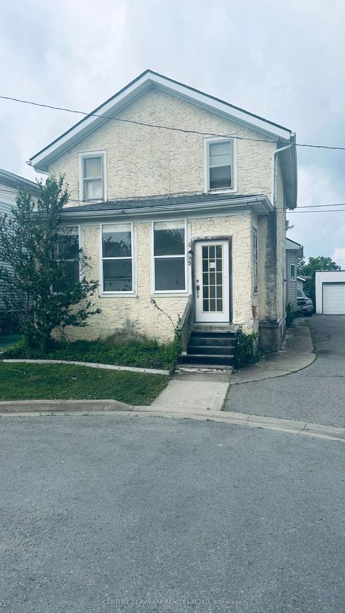 4299 2nd Ave, Niagara Falls, ON, L2E4G8 | Card Image