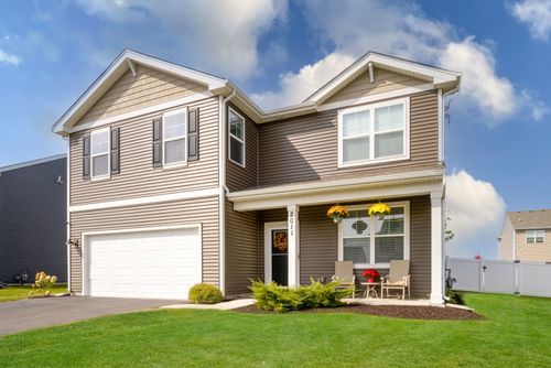 2011 Magnolia Ln, Wonder Lake, IL, 60097-9587 | Card Image