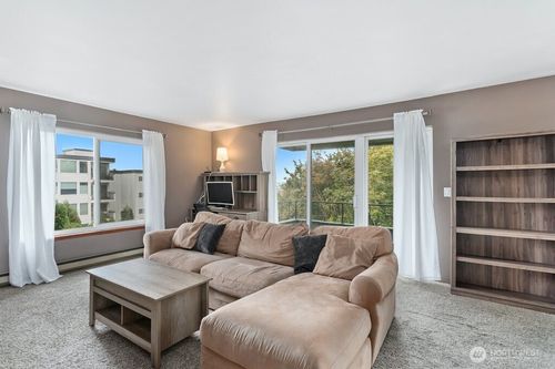 unit-304-1100 S Atlantic St, Seattle, WA, 98134-1709 | Card Image
