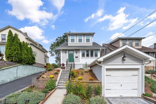 76 Stager St, Nutley, NJ, 07110-2632 | Card Image