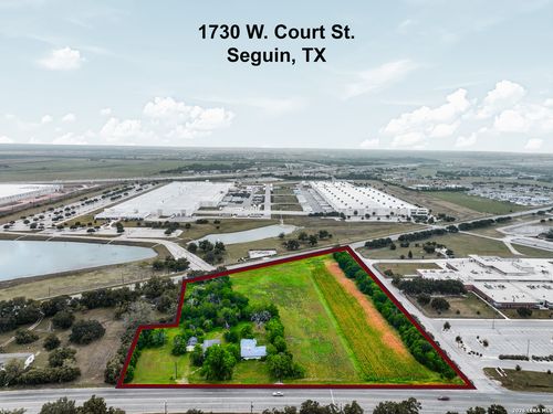 0 W Court St, Seguin, TX, 78155 | Card Image