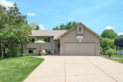 17008 Glenwood Ave, Lakeville, MN, 55044-7433 | Card Image