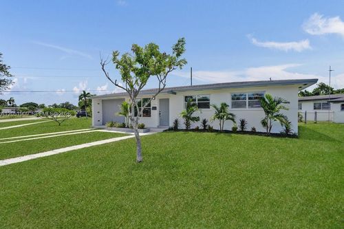 19930 Christmas Rd, Cutler Bay, FL, 33157-8759 | Card Image