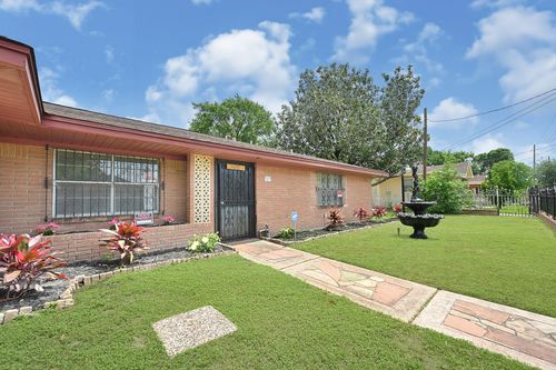 7007 Avenue F, Houston, TX, 77011-3753 | Card Image
