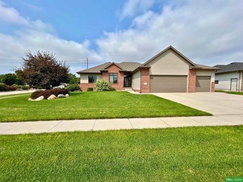 1001 Summerwood Drive, Fremont, NE, 68025 | Card Image