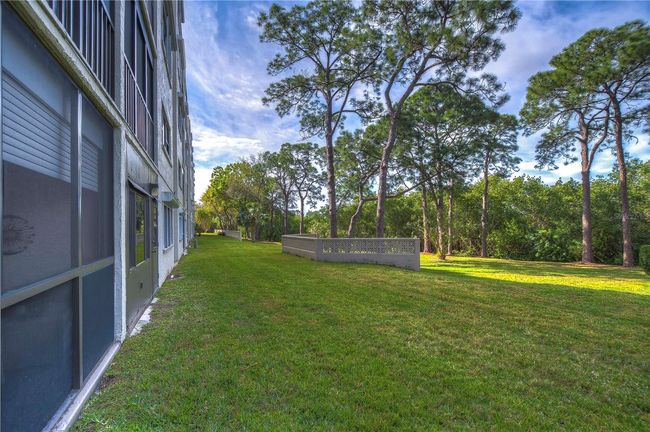 UNIT-109 - 8198 Terrace Garden Dr N, Condo with 2 bedrooms, 2 bathrooms and null parking in ST PETERSBURG FL | Image 27