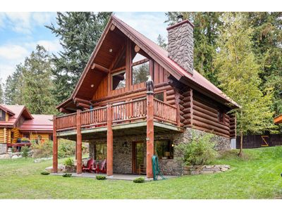 14296 Maia Lane, House other with 2 bedrooms, 3 bathrooms and 2 parking in Gray Creek BC | Image 2