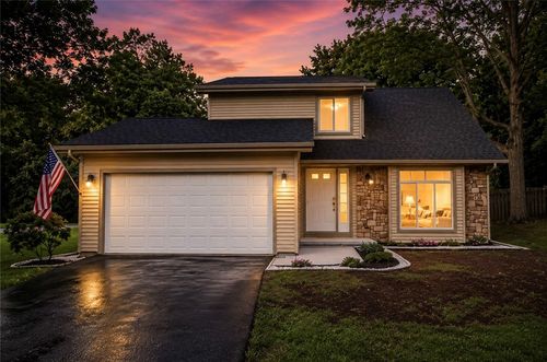 1 Todd Ln, Penfield, NY, 14526-9506 | Card Image