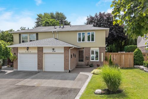3104 Autumn Hill Cres, Burlington, ON, L7M1Y6 | Card Image