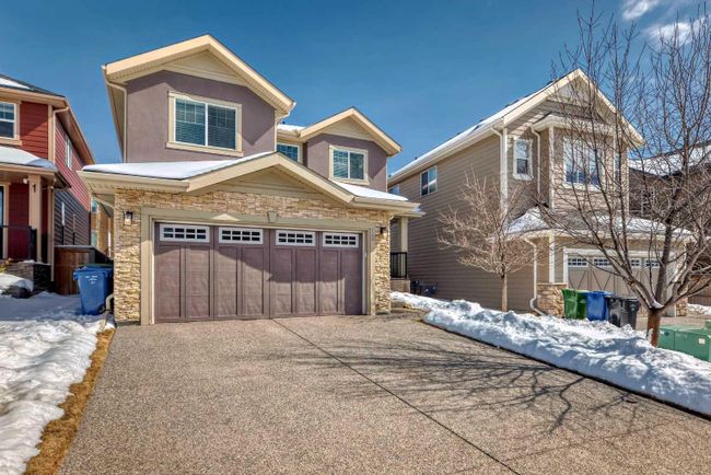 18 Rockford Road Nw, Home with 4 bedrooms, 3 bathrooms and 4 parking in Calgary AB | Image 2