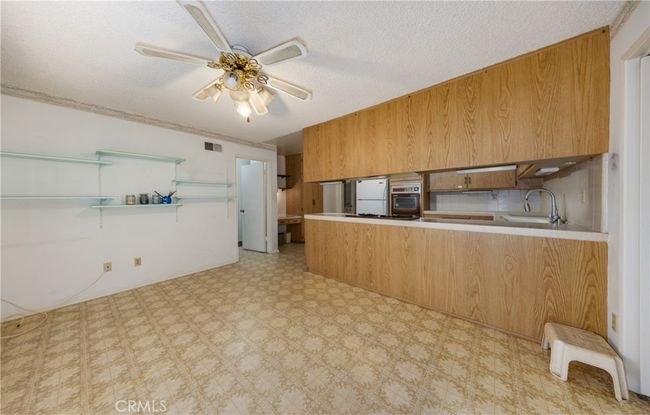 10140 Cozycroft Ave, House other with 4 bedrooms, 3 bathrooms and 2 parking in Chatsworth CA | Image 9