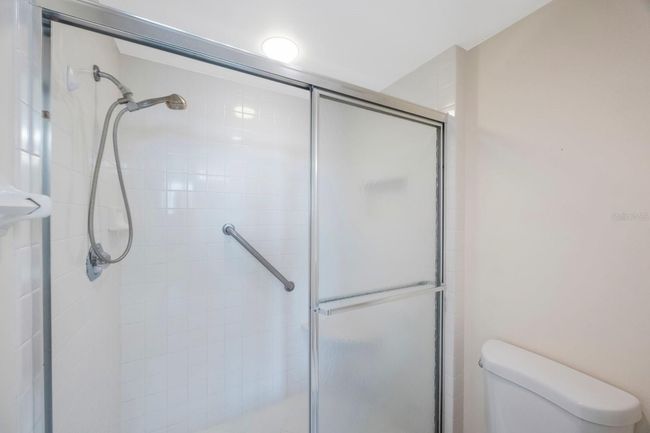 Shower | Image 17
