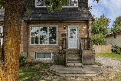 6415 Townline Rd, Home with 3 bedrooms, 2 bathrooms and 5 parking in West Lincoln ON | Image 2