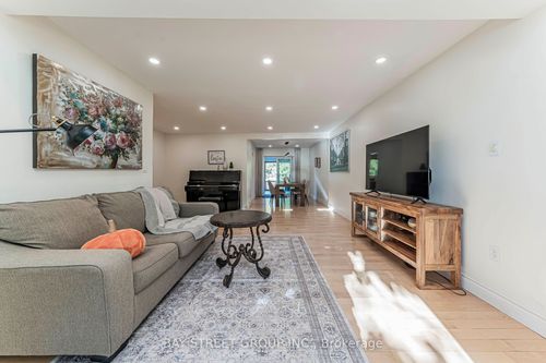 1111 Kent Ave, Oakville, ON, L6H1Z9 | Card Image