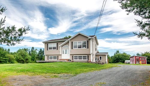 579 Highway 1, Mount Uniacke, NS, B0N1Z0 | Card Image