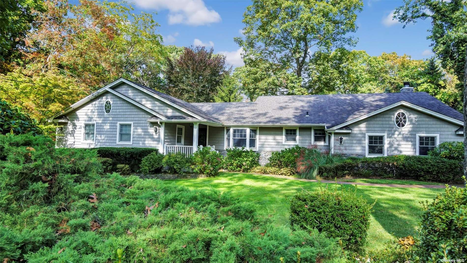 Balsam Dr, Dix Hills, NY 11746