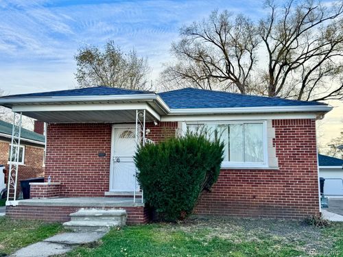 7140 Iowa St, Hamtramck, MI, 48212-1426 | Card Image