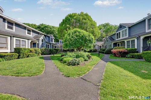 70-70 Fawn Ridge Ln, Norwalk, CT, 06851-1136 | Card Image