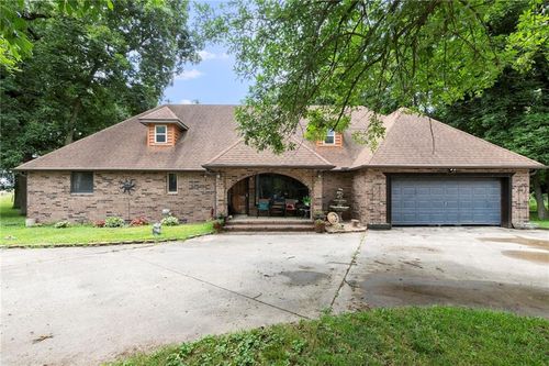 29200 Walker Rd, Harrisonville, MO, 64701-8142 | Card Image