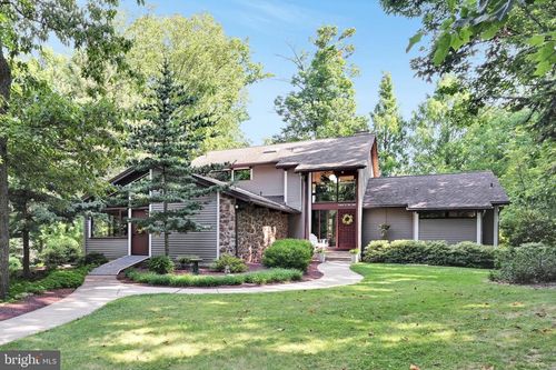 360 Netzley Dr, DENVER, PA, 17517-9444 | Card Image