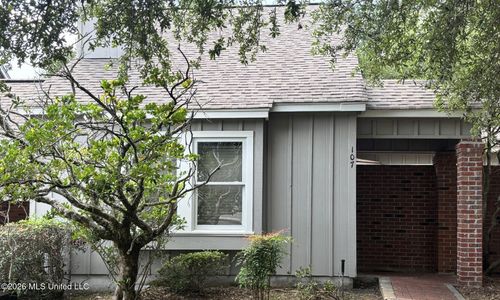 107 River Pl, Jackson, MS, 39211-3019 | Card Image