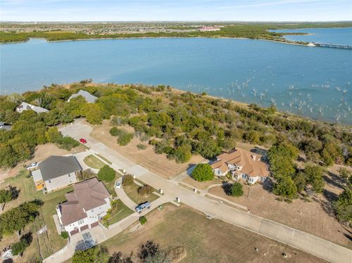 1123 Mallard Pointe Dr, Cedar Hill, TX, 75104-6912 | Card Image