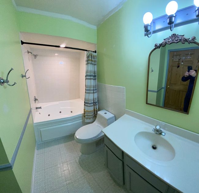 6616 Scott Ln, House other with 3 bedrooms, 3 bathrooms and 2 parking in Crystal Lake IL | Image 18