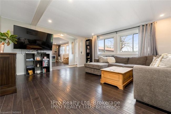 18 Station St, House other with 3 bedrooms, 2 bathrooms and 8 parking in Amaranth ON | Image 7