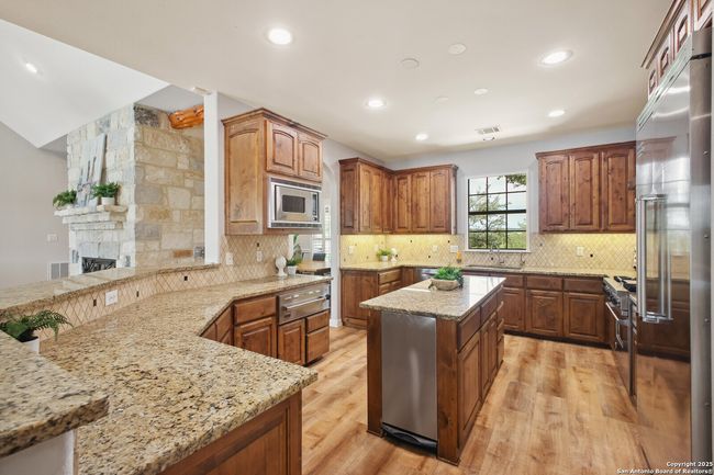 254 Hidden Ridge Dr, House other with 5 bedrooms, 4 bathrooms and null parking in Bulverde TX | Image 15