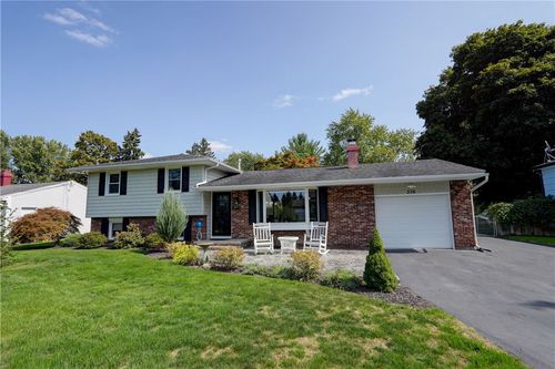 336 Beckwith Rd, West Henrietta, NY, 14586-9718 | Card Image