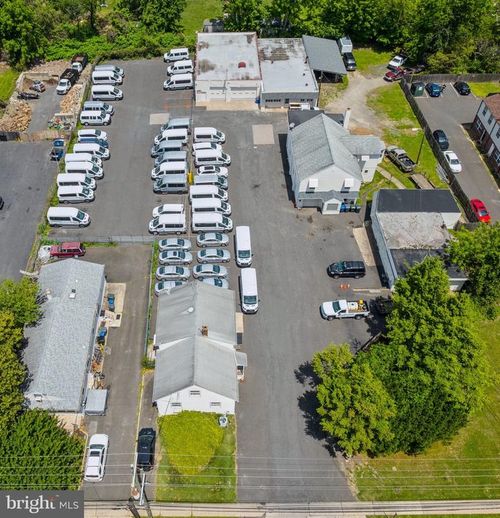 2427 Susquehanna Rd, ABINGTON, PA, 19001-4208 | Card Image
