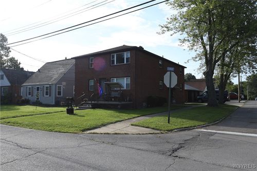 105 Fernald Ave, West Seneca, NY, 14218-2100 | Card Image