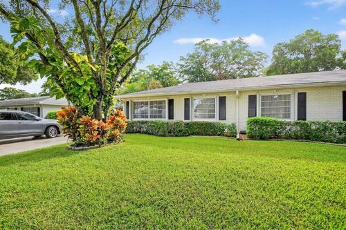 10160 44th Dr S, Boynton Beach, FL, 33436-4240 | Card Image