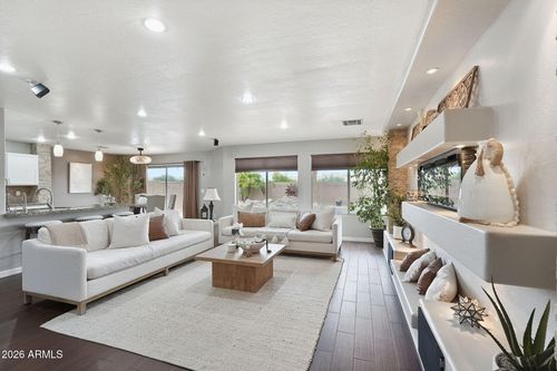 426 W Gary Ave, Gilbert, AZ, 85233-2003 | Card Image