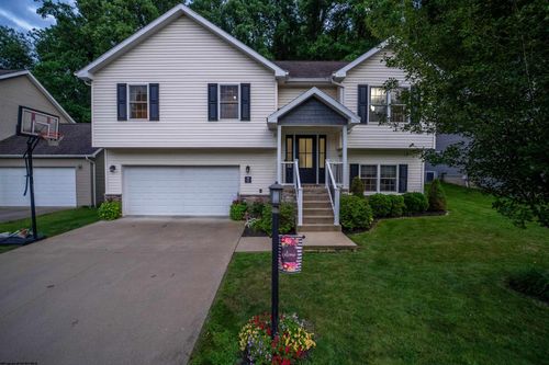 106 Ruidosa Ln, Morgantown, WV, 26508-4269 | Card Image