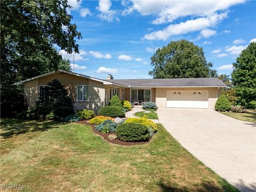 14990 Back Massillon Rd, Orrville, OH, 44667-9120 | Card Image