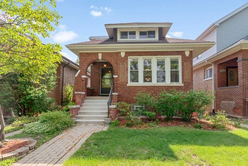 936 N Ridgeland Ave, Oak Park, IL, 60302-1441 | Card Image