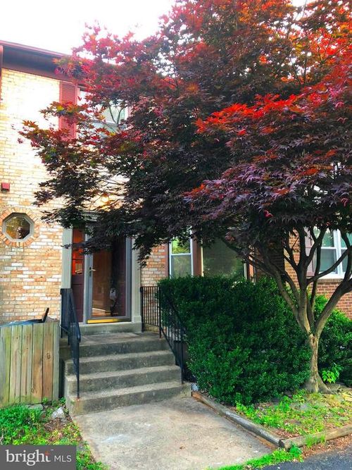 7109 Captains Cove Ct, ALEXANDRIA, VA, 22315-4219 | Card Image