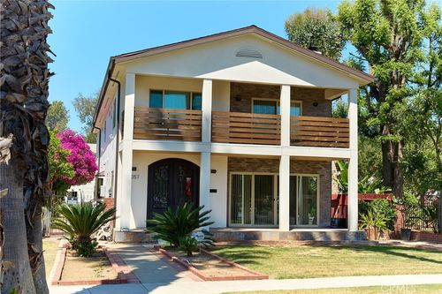 4057 Pine Ave, Long Beach, CA, 90807-3237 | Card Image