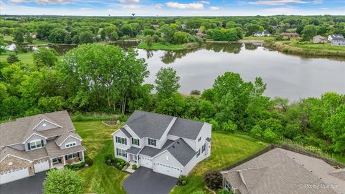 125 Stowe Ct, Volo, IL, 60020-2270 | Card Image