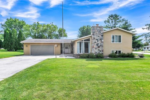 1237 Warbler Road, Howards Grove, WI, 53083 | Card Image